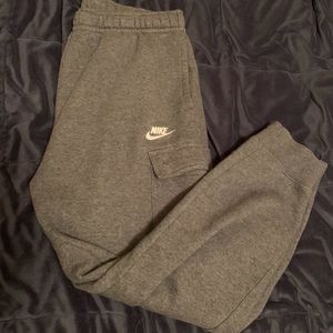 NIKE cargo fleece joggers/sweatpants